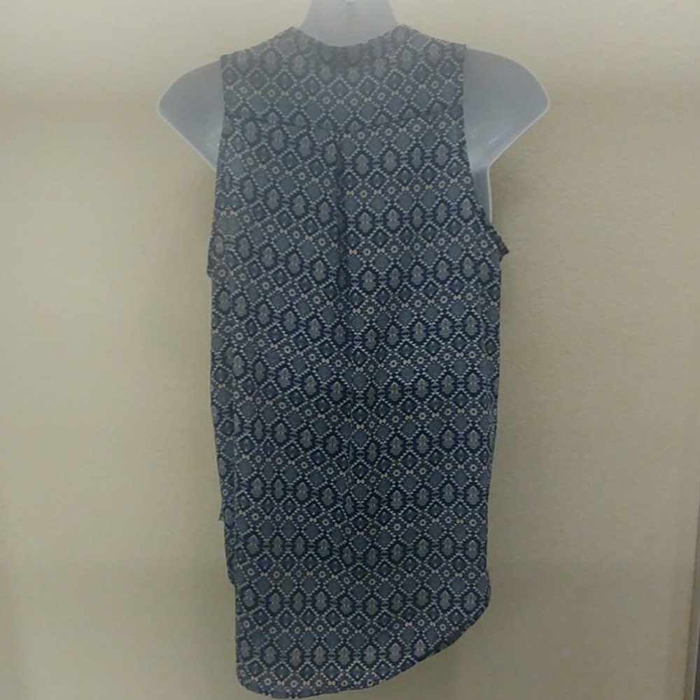 Lush Printed Crepe Sleeveless Top - Picture 6 of 8